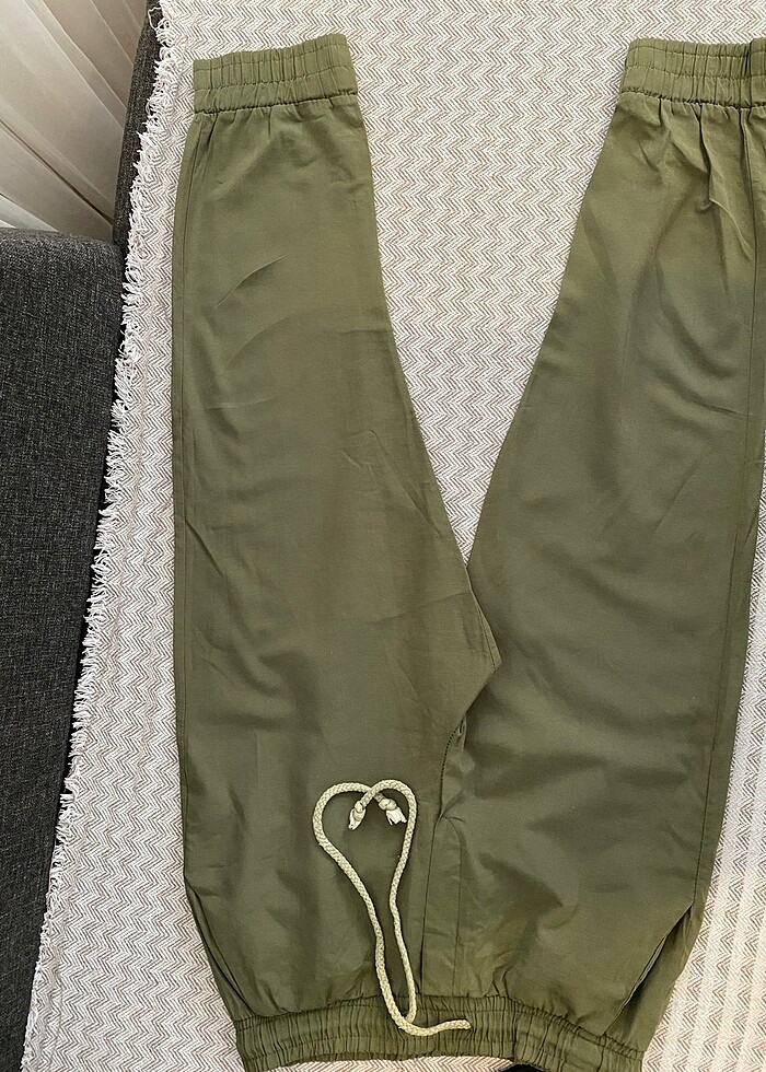 Bilek lastikli pantolon - Görsel 3