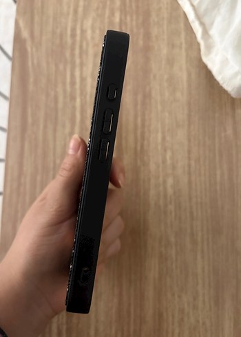 İphone 16 Parlak Siyah Telefon Kılıfı - Görsel 2