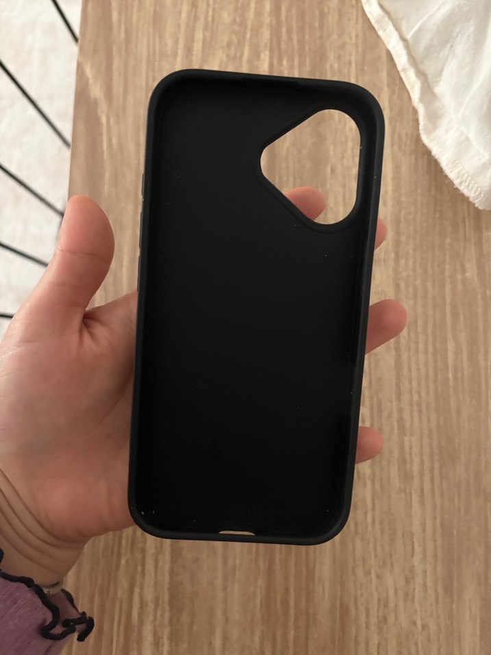 İphone 16 Parlak Siyah Telefon Kılıfı - Görsel 4