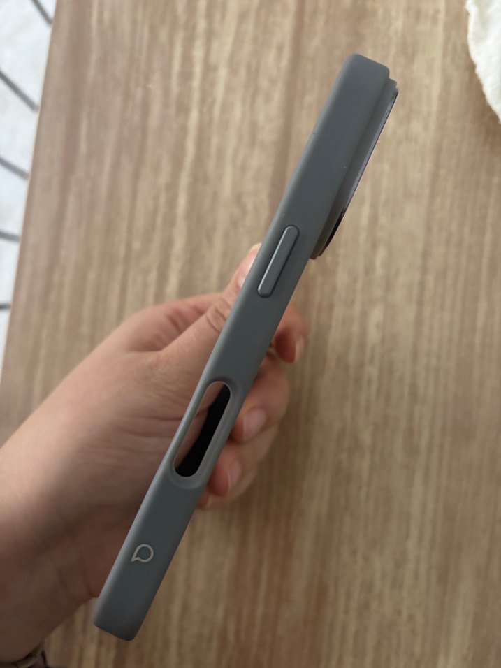 İPhone 16 Gri magsafe Telefon Kılıfı - Görsel 3
