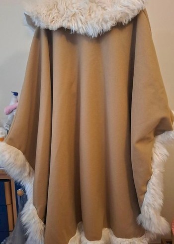 Uzun Kahverengi Kürklü Bohem Kadın Panço - Görsel 4