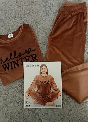 50 Beden camel Renk Büyük beden Kadife pijama takımı