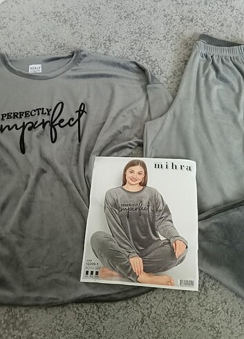 50 Beden gri Renk Büyük beden Kadife pijama takımı
