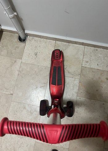 Kırmızı Çocuk Scooterı Işıklı - Görsel 3