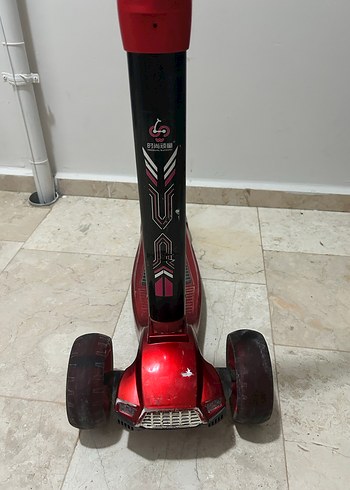Kırmızı Çocuk Scooterı Işıklı - Görsel 2