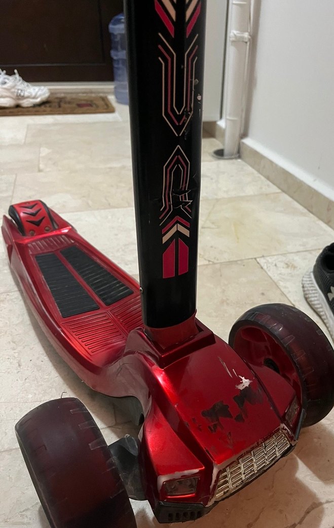 Kırmızı Çocuk Scooterı Işıklı - Görsel 5