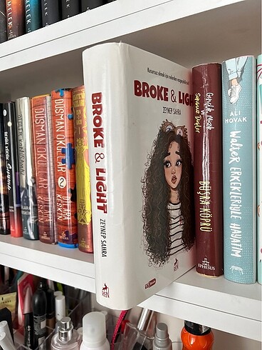 BROKE LİGHT Zeynep Sahra