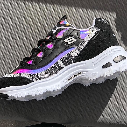 36.5 SKECHERS