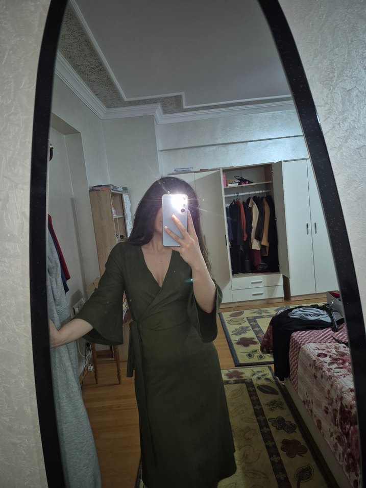 V Yaka Uzun Kollu Haki Midi Elbise - Görsel 4