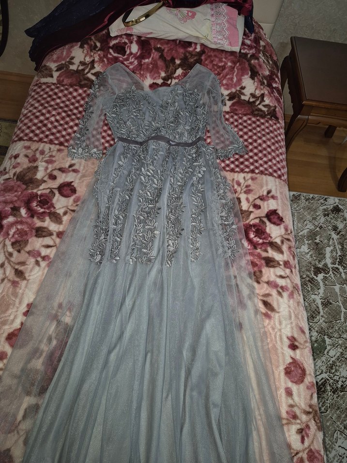 Uzun Kollu Gri Dantel İşlemeli Bohem Elbise - Görsel 4