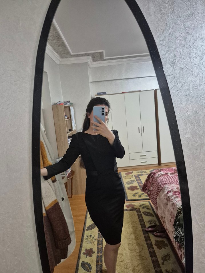 Siyah Uzun Kollu Midi Elbise - Görsel 2