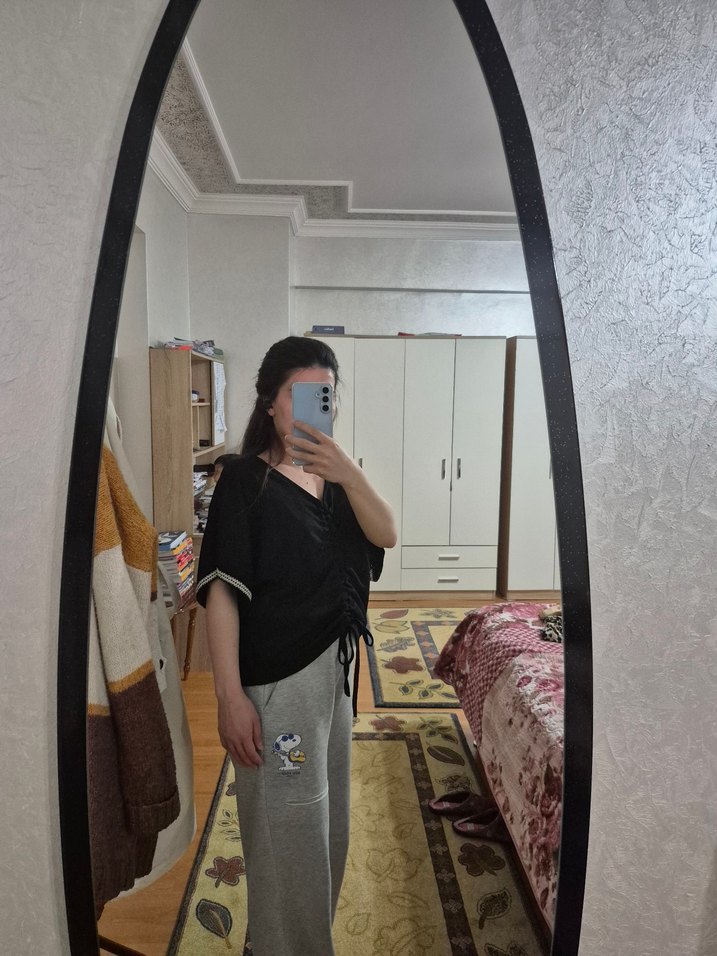 siyah v yaka bluz - Görsel 4