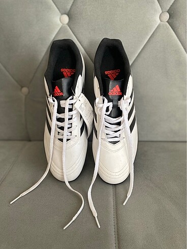 Adidas krampon