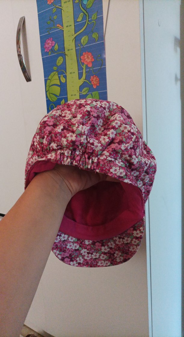 Çiçek Desenli Pembe Şapka - Görsel 3