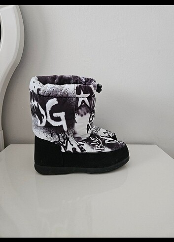 38 Beden siyah Renk DOLCE GABBANA ORJINAL