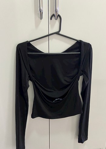 Stradivarius sırt dekolteli bluz - Görsel 4