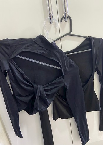 Stradivarius sırt dekolteli bluz - Görsel 2