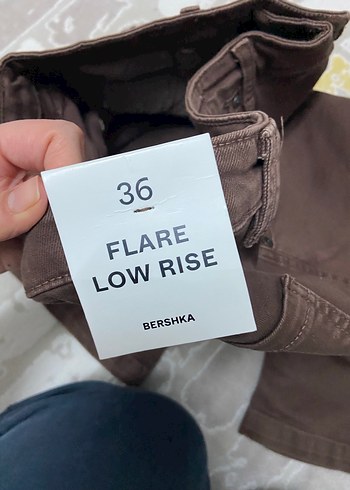 Bershka düşük bel kahverengi pantolon - Görsel 4