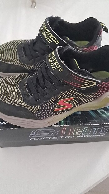 34 Beden Skechers erkek çocuk spor ayakkabı