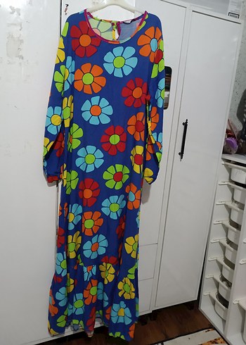 Çiçek Desenli Renkli Uzun Kadın Elbise - Görsel 2