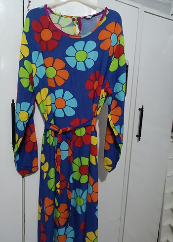 Çiçek Desenli Renkli Uzun Kadın Elbise - Görsel 6