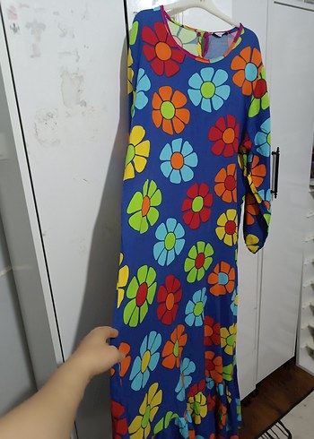 Çiçek Desenli Renkli Uzun Kadın Elbise - Görsel 4