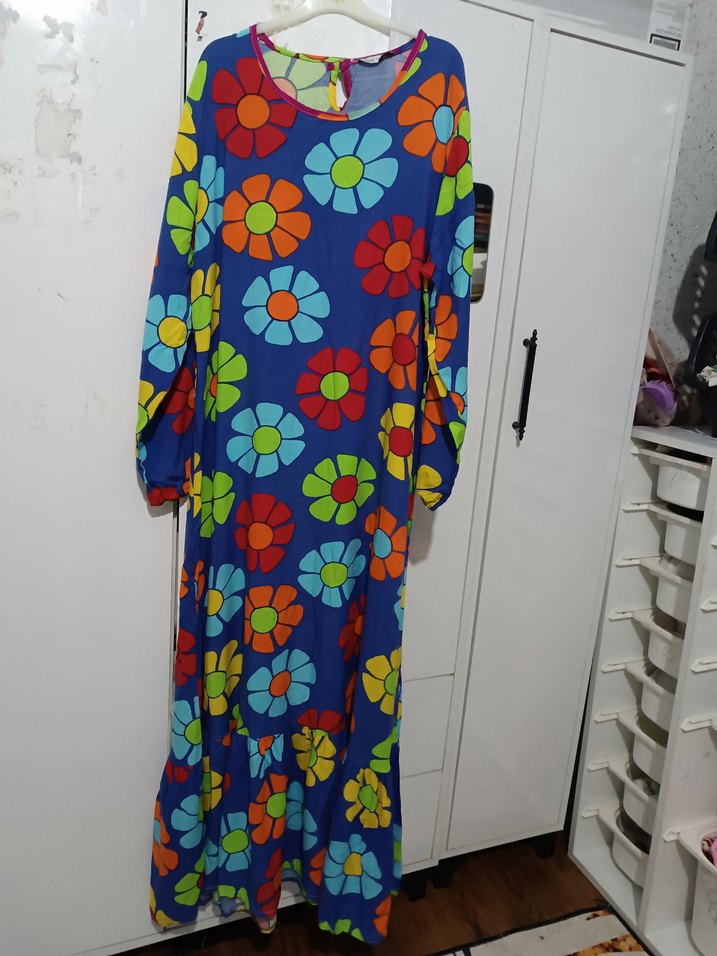 Çiçek Desenli Renkli Uzun Kadın Elbise - Görsel 2