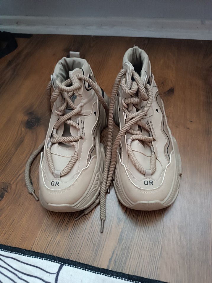 Bej Düz Renk Bağcıklı Spor Ayakkabı - Görsel 5