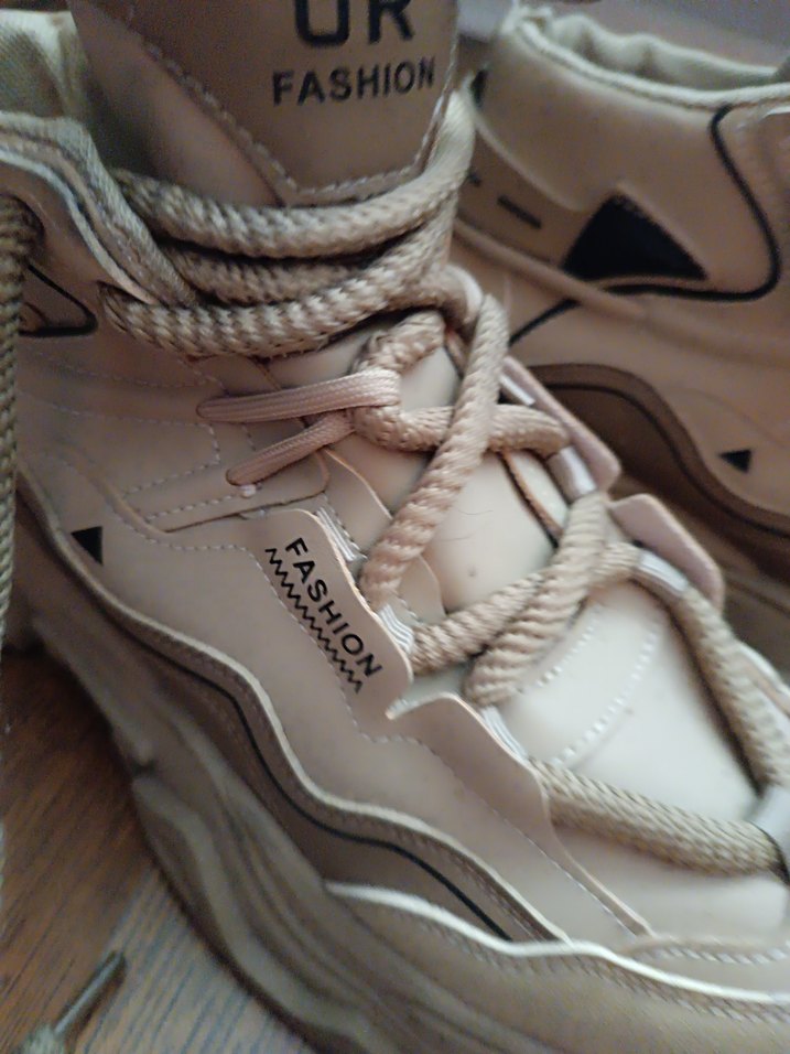 Bej Düz Renk Bağcıklı Spor Ayakkabı - Görsel 2