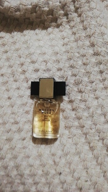 Modern muse eau de parfum Estee lauder