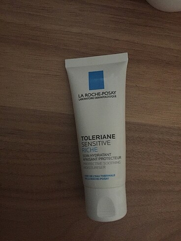 La roche posay TOLERIANE SENSITIVE RICHE NEMLENDİRİCİ YÜZ KREMİ