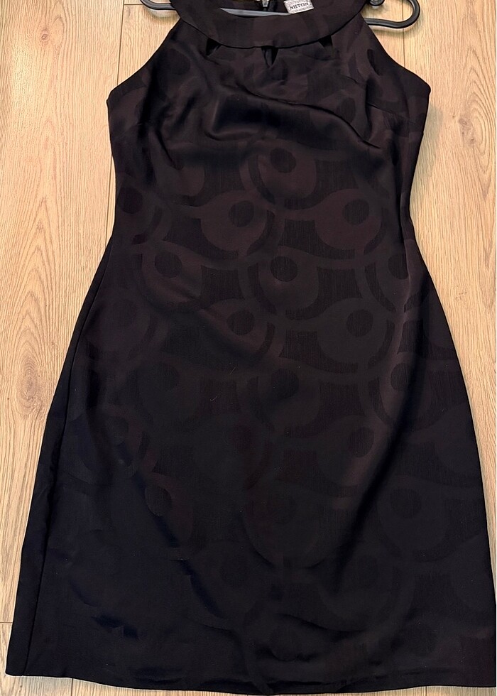 Ofis şıklığında elbise. NETON - Görsel 4