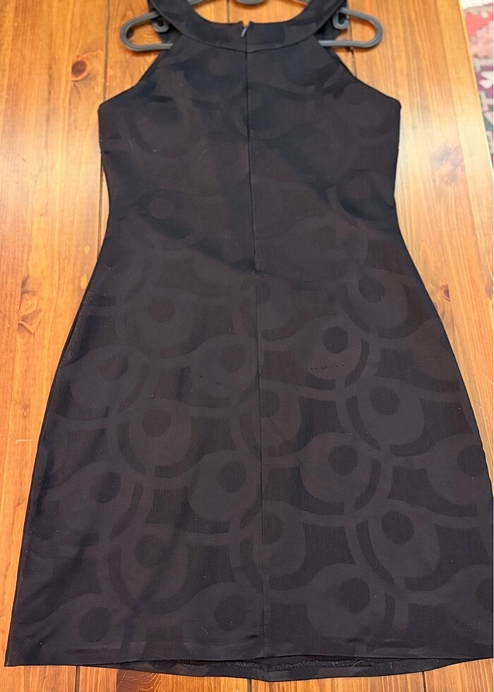 Ofis şıklığında elbise. NETON - Görsel 5