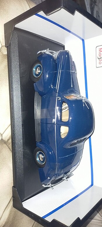 1939 FORD DELUXE