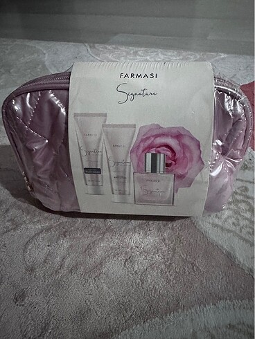 Farmasi Signature parfüm seti