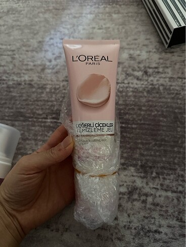 Loreal çiçekler temizleme jeli