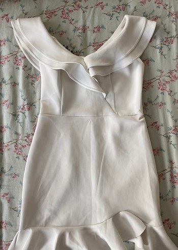 V Yaka Beyaz Mini elbise - Görsel 3