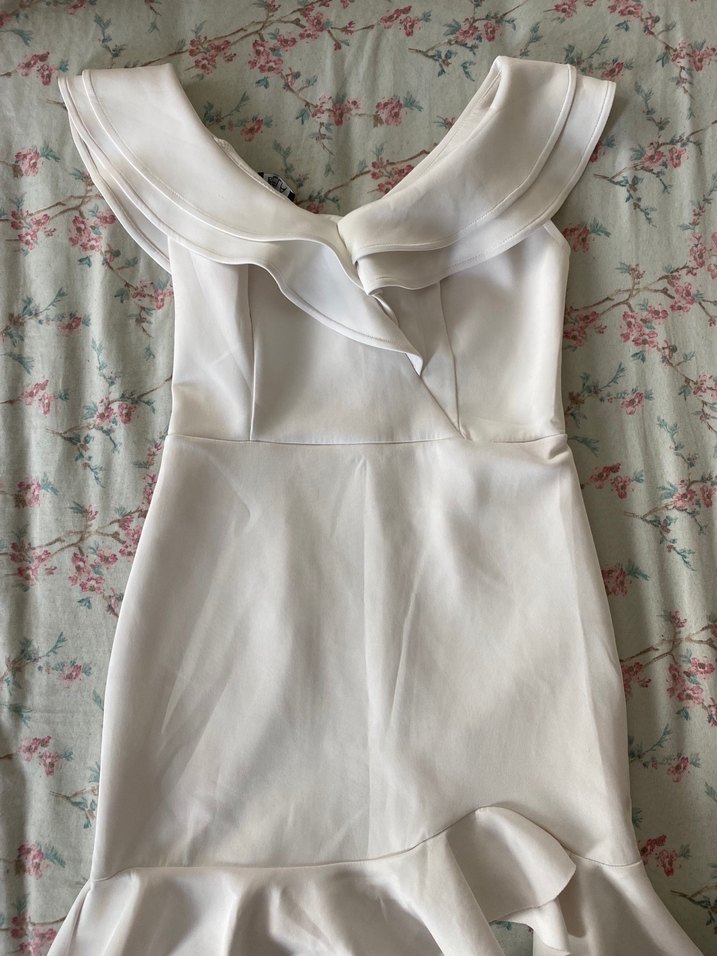 V Yaka Beyaz Mini elbise - Görsel 3