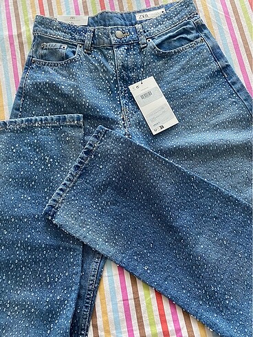Zara Zara taşlı parlak jean