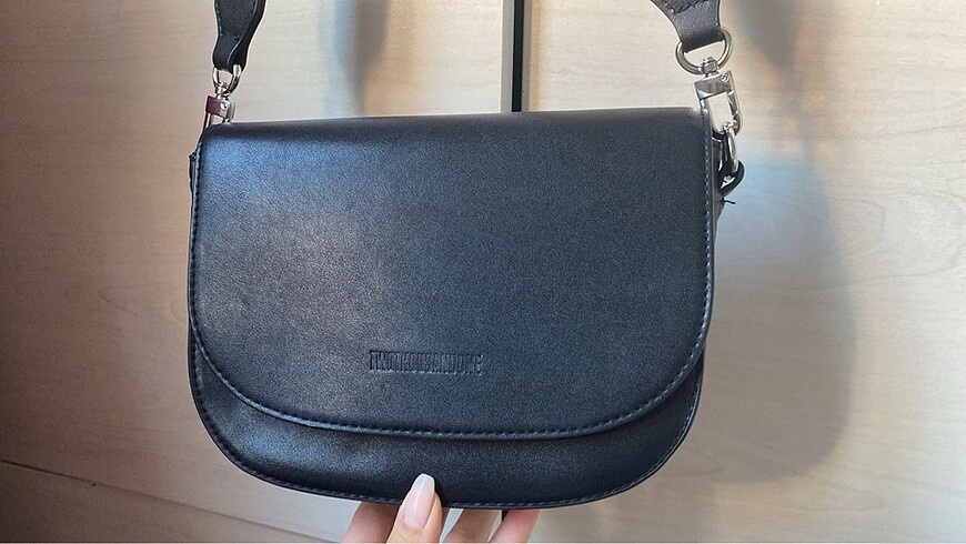 Bershka çanta - Görsel 9