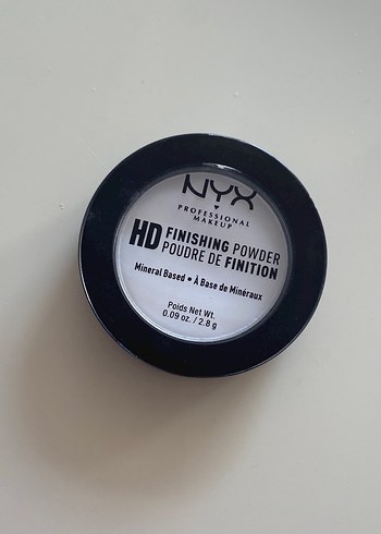 NYX Mineral Bazlı HD Bitirici Pudra Beyaz