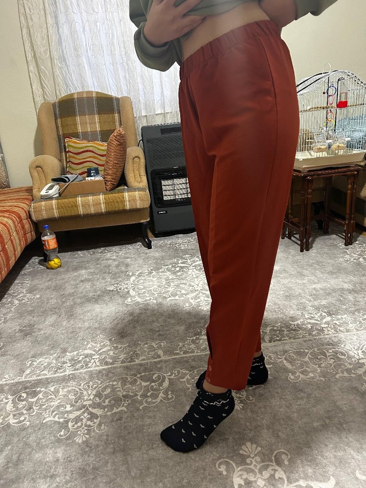Kadın Parlak Kahverengi Saten Kumaş Pantolon - Görsel 3