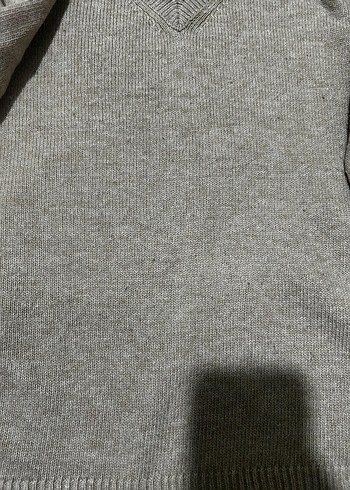 Erkek Gri V Yaka Örgü Yün Kazak - Görsel 2