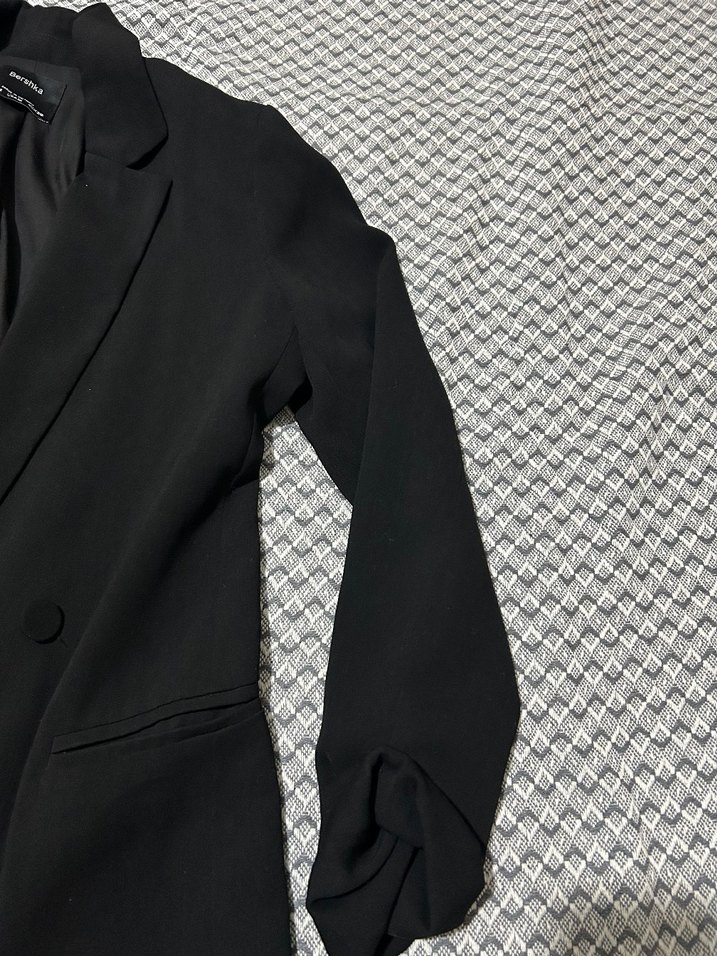 Bershka Siyah Kadın Blazer - Düğmeli, Normal Boy - Görsel 3