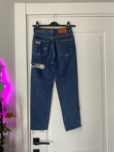 Zara MOM JEAN