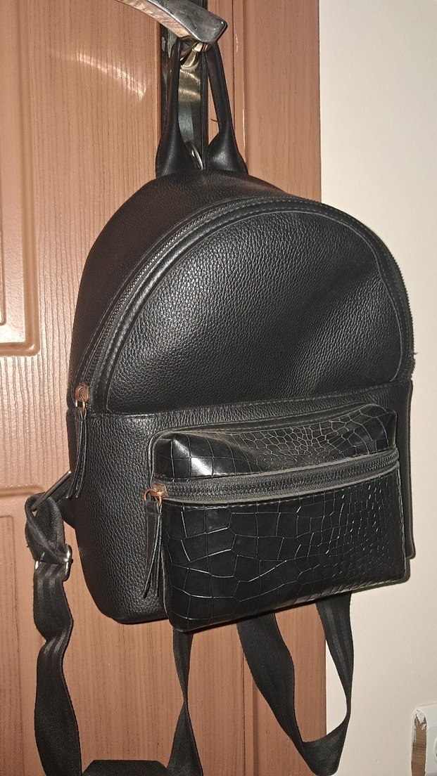 Siyah Deri Kadın Sırt Çantası - Görsel 2