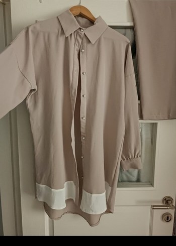 Bej Uzun Kollu Düğmeli Kadın Tunik - Görsel 3