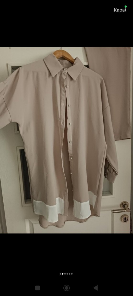 Bej Uzun Kollu Düğmeli Kadın Tunik - Görsel 2