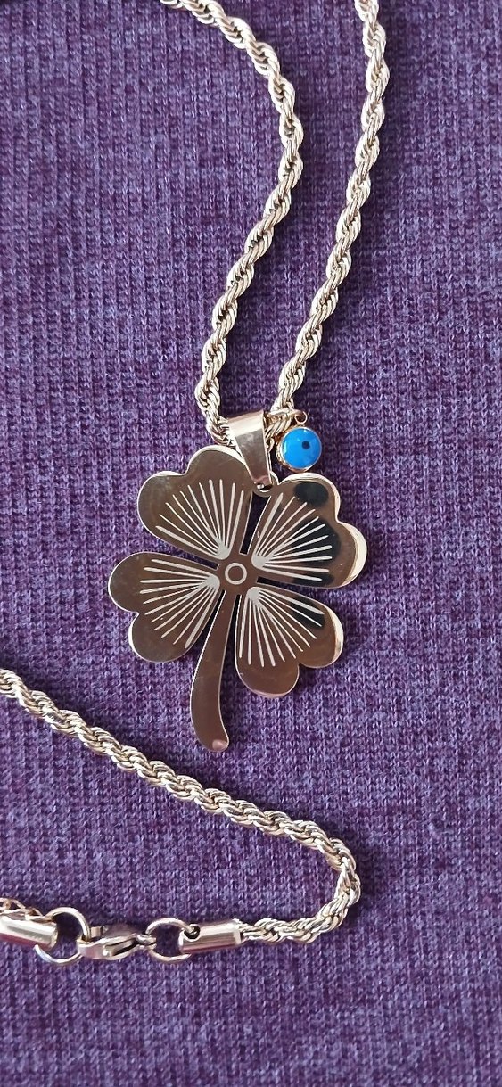 GOLD RENGİ DÖRT YAPRAK YONCA ÇELİK KOLYE - Görsel 2