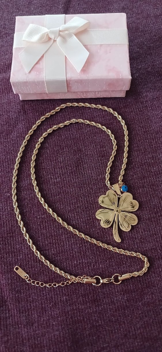 GOLD RENGİ DÖRT YAPRAK YONCA ÇELİK KOLYE - Görsel 3